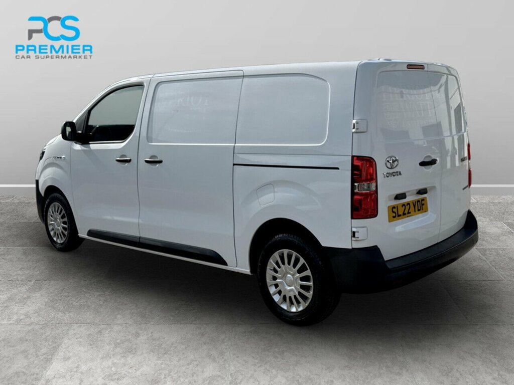 Toyota PROACE Icon White #2