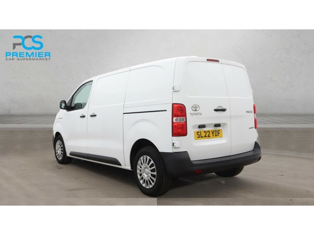 Toyota PROACE Icon White #6