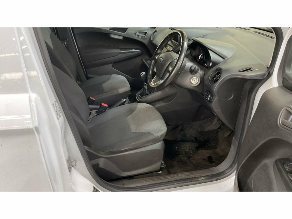 Ford Transit Courier Ecoboost Leader White #3