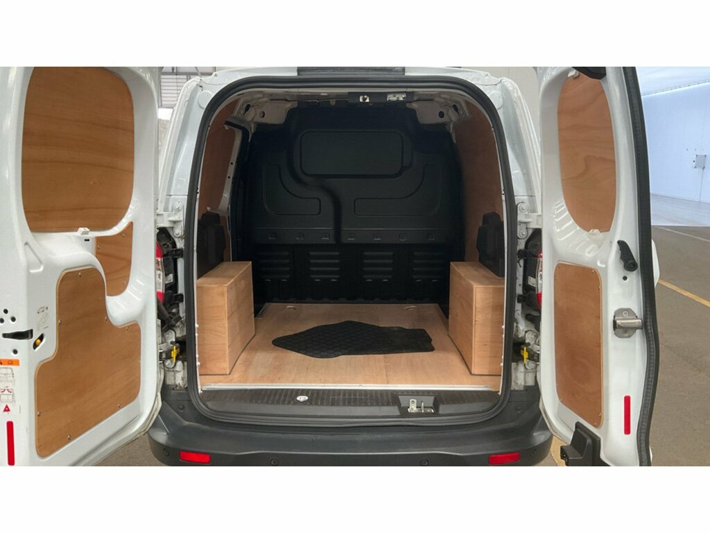 Ford Transit Courier Ecoboost Leader White #5