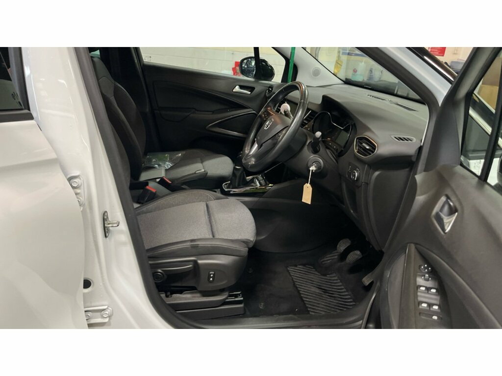 Vauxhall Crossland Elite Edition White #2