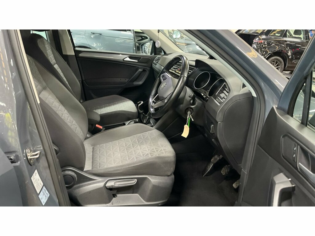 Volkswagen Tiguan Tsi Life Grey #3
