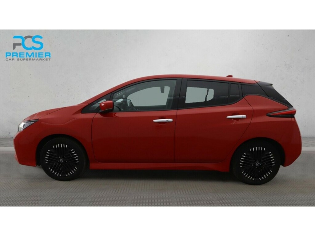 Nissan Leaf N-connecta Red #6