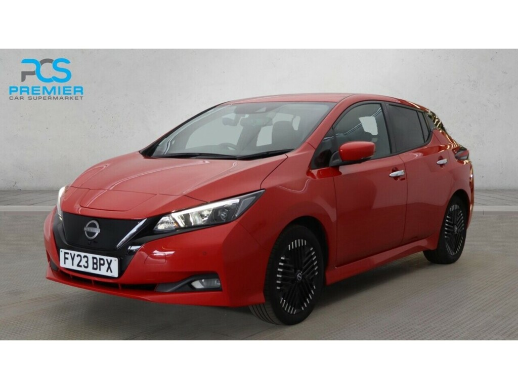 Nissan Leaf N-connecta Red #2