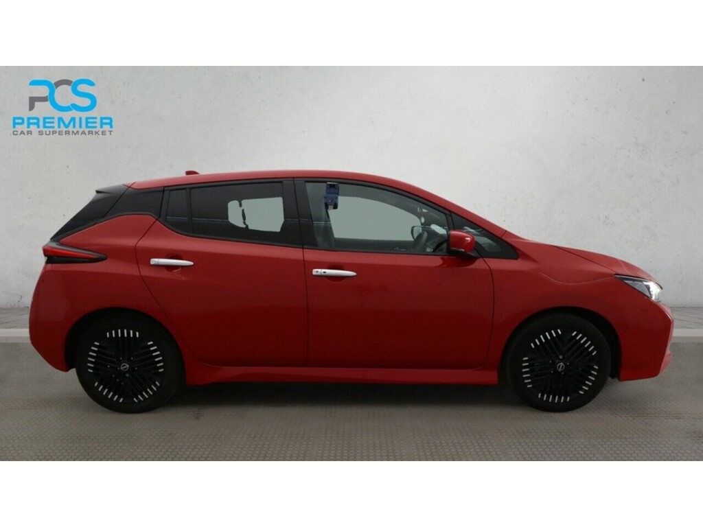 Nissan Leaf N-connecta Red #5