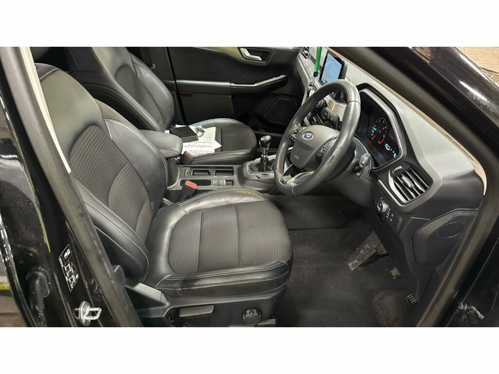 Ford Kuga Ecoblue Titanium MT70GWO Black #3
