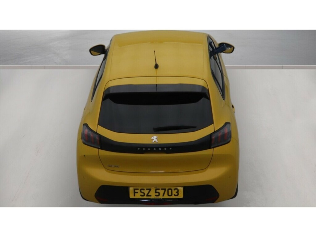 Peugeot 208 Puretech Allure Premium Yellow #6