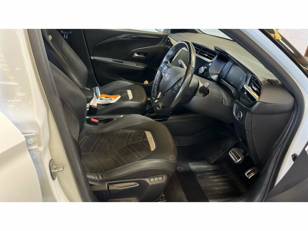 Vauxhall Corsa-e Ultimate White #3