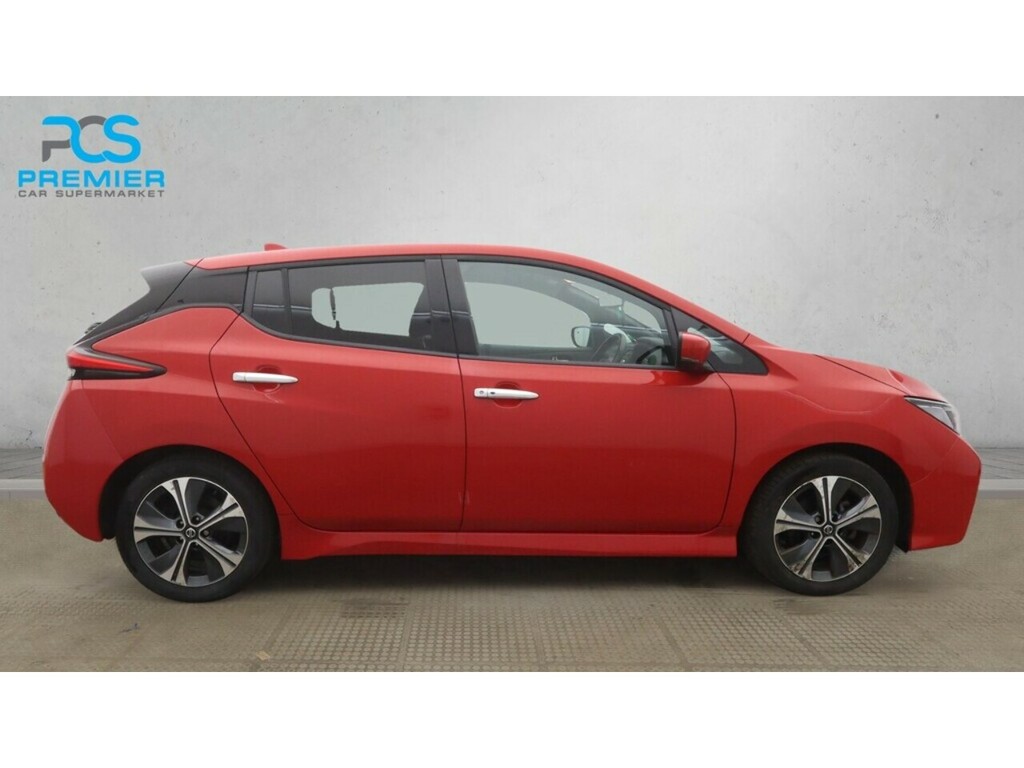 Nissan Leaf N-connecta Red #2
