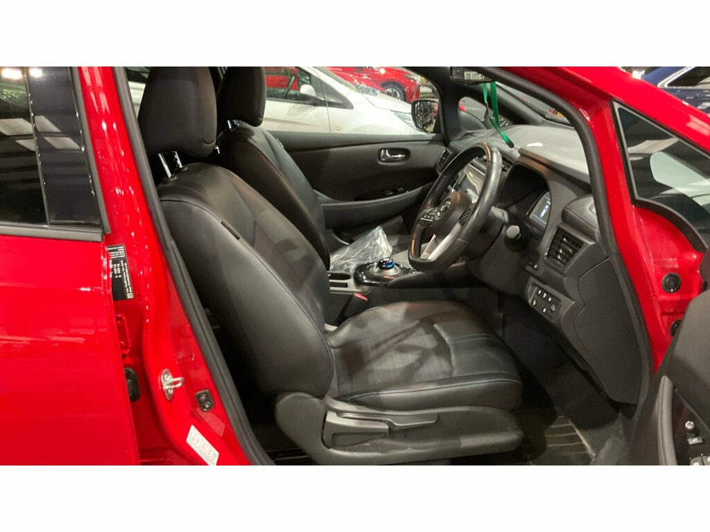 Nissan Leaf N-connecta Red #3