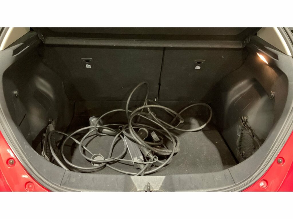 Nissan Leaf N-connecta Red #5