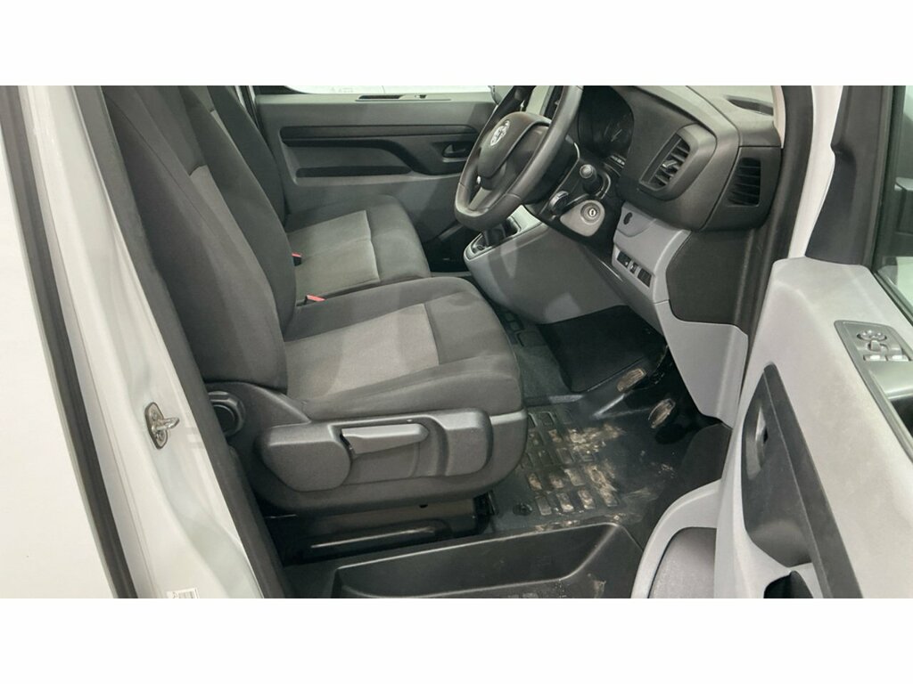 Vauxhall Vivaro Turbo D 2700 Dynamic White #3