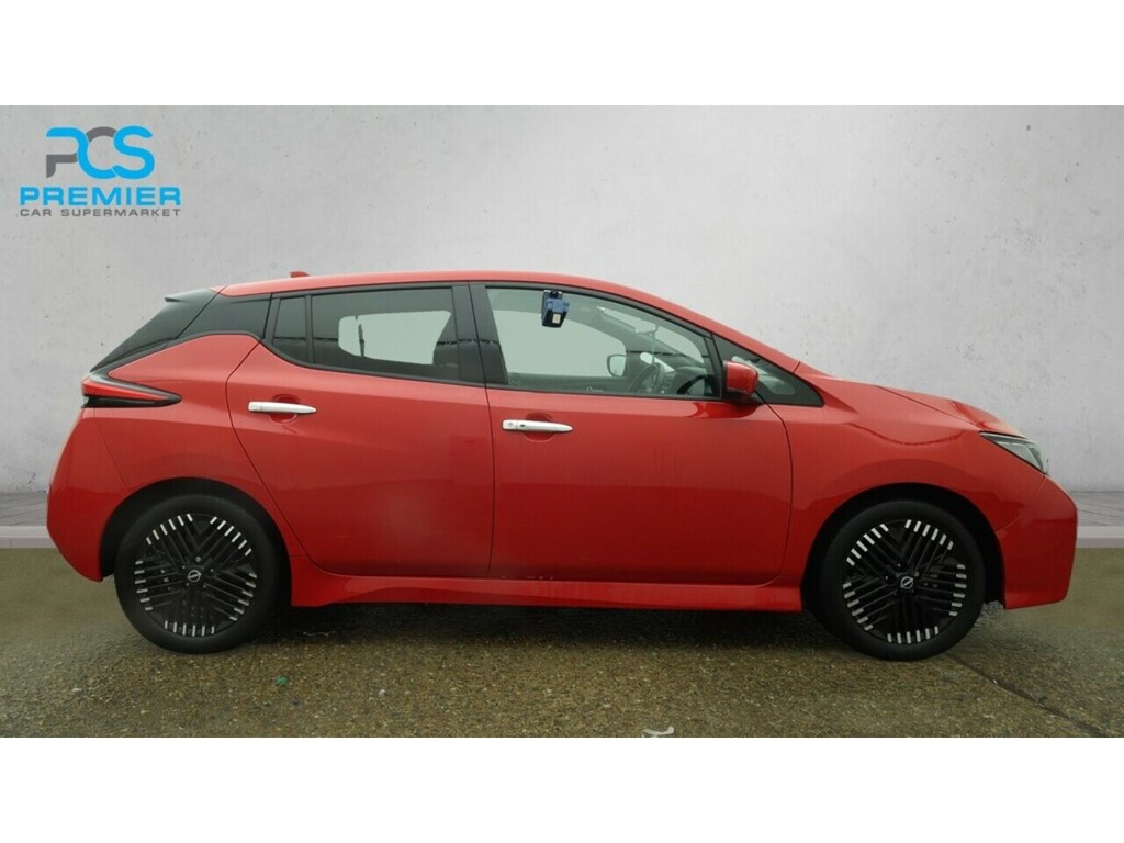 Nissan Leaf N-connecta Red #2