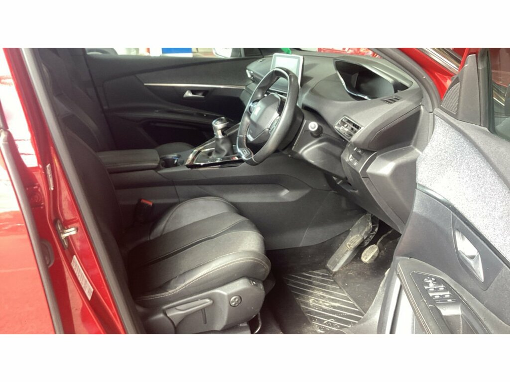 Peugeot 3008 Puretech Gt Line Premium Red #3