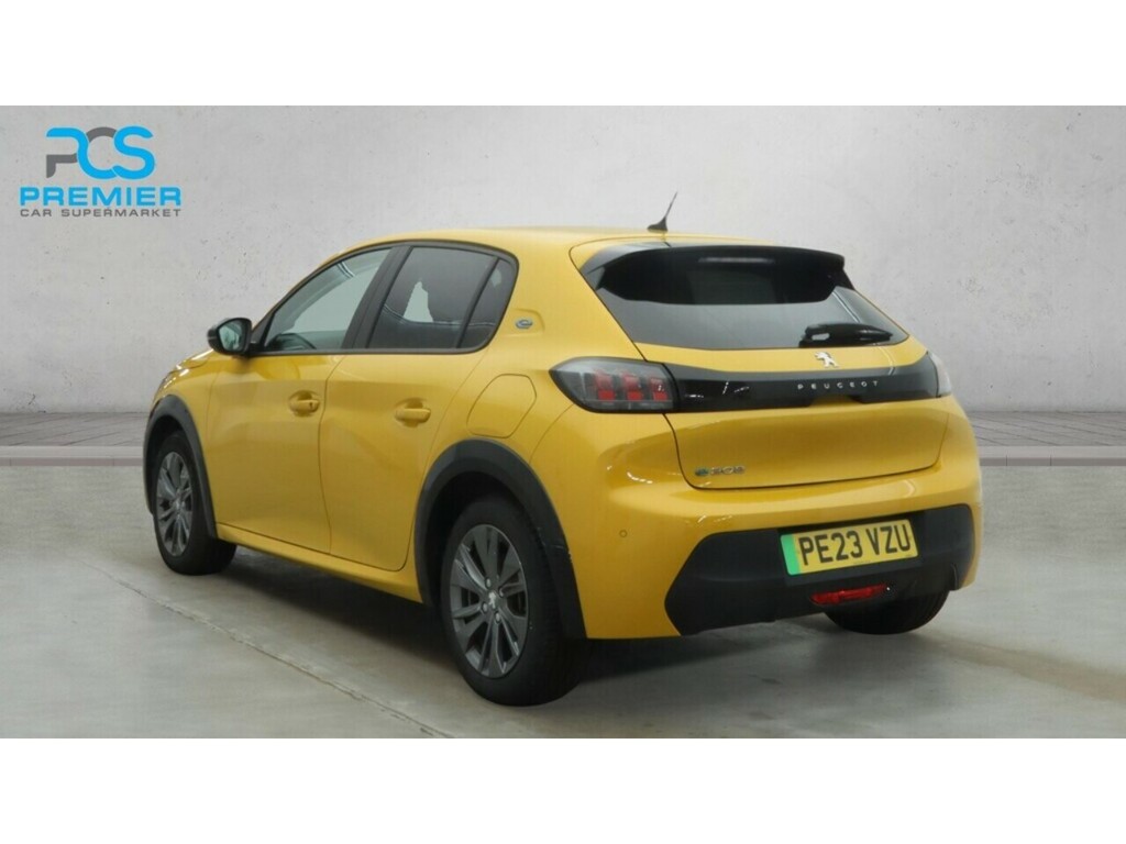 Peugeot e-208 Allure Premium Yellow #8