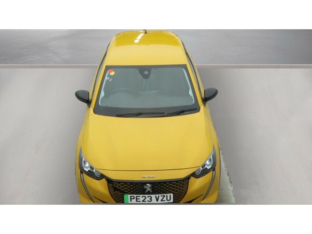 Peugeot e-208 Allure Premium Yellow #12