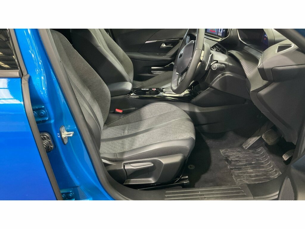 Peugeot 2008 Puretech Allure Blue #3