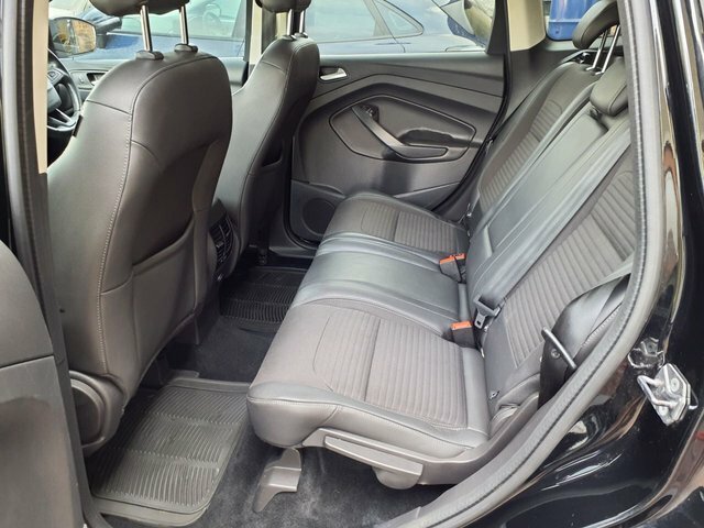 Ford Kuga 1.5 Tdci Titanium Suv Powershift Euro 6 FM67HGN Black #5