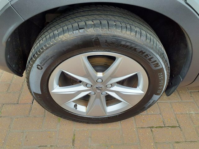 Volvo XC40 2.0 B3p Plus Dark Green #19