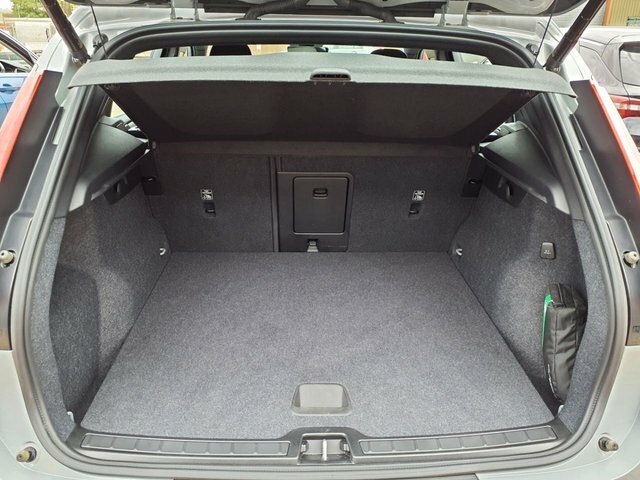 Volvo XC40 2.0 B3p Plus Dark Green #9