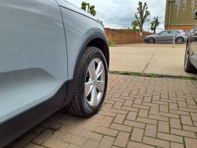 Volvo XC40 2.0 B3p Plus Dark Green #16