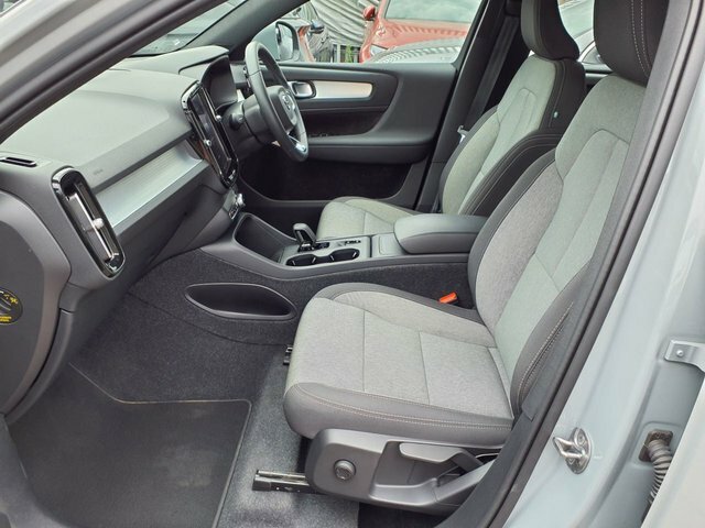 Volvo XC40 2.0 B3 Mhev Core Suv Hybrid Dct Eu Grey #4