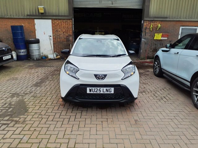 Toyota Aygo X 1.0 Vvt-i Pure Hatchback X-shift Euro 6 White #2