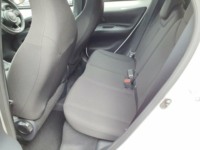 Toyota Aygo X 1.0 Vvt-i Pure Hatchback X-shift Euro 6 White #5
