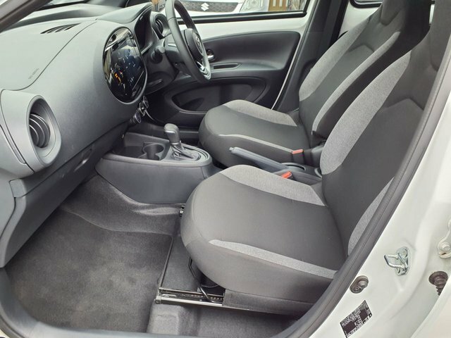 Toyota Aygo X 1.0 Vvt-i Pure Hatchback X-shift Euro 6 White #4