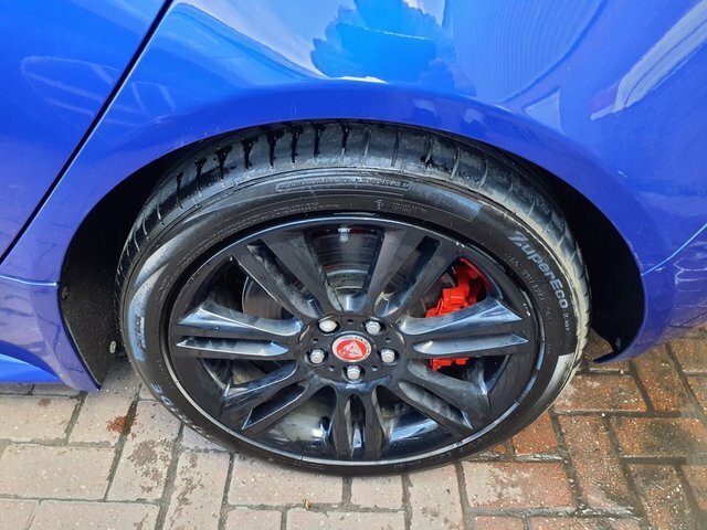Jaguar XE 2.0 D Portfolio 177 Bhp Black #17