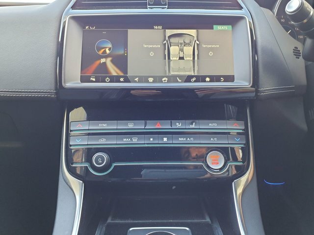 Jaguar XE 2.0 D Portfolio 177 Bhp Black #12