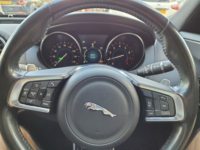 Jaguar XE 2.0 D Portfolio 177 Bhp Black #8