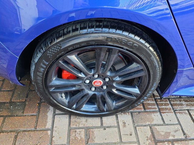 Jaguar XE 2.0 D Portfolio 177 Bhp Black #16