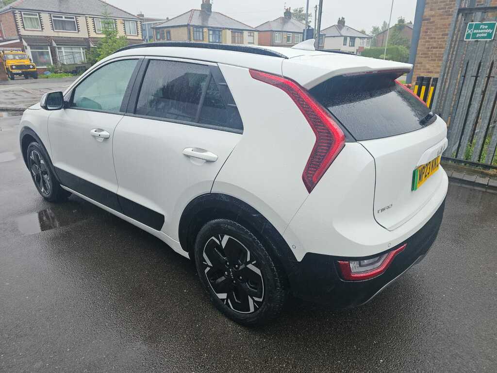 Kia e-Niro 64.8 Kwh 4 White #4
