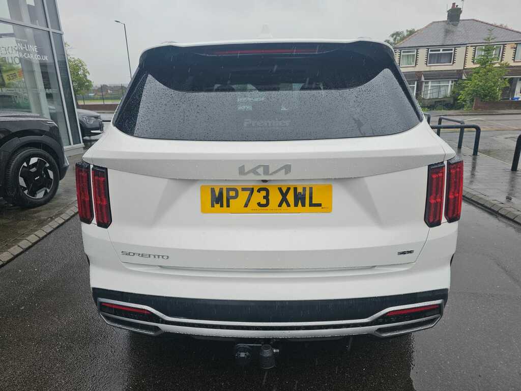 Kia Sorento 2.2 Crdi Vision White #4