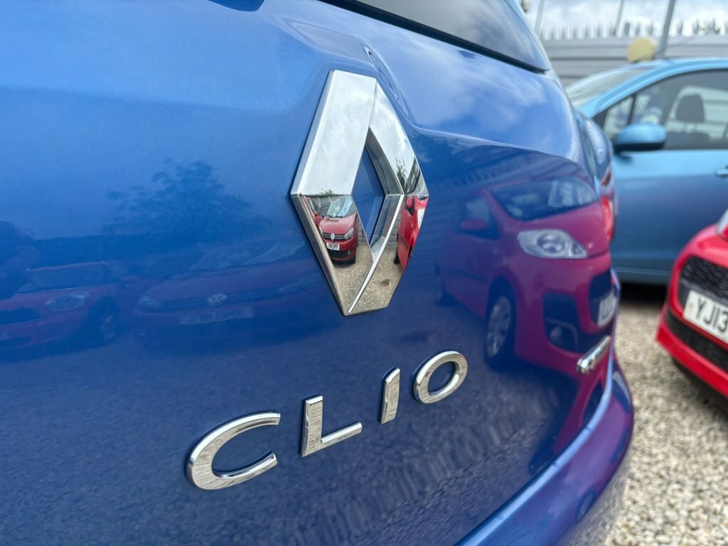 Renault Clio Dynamique Medianav White #7