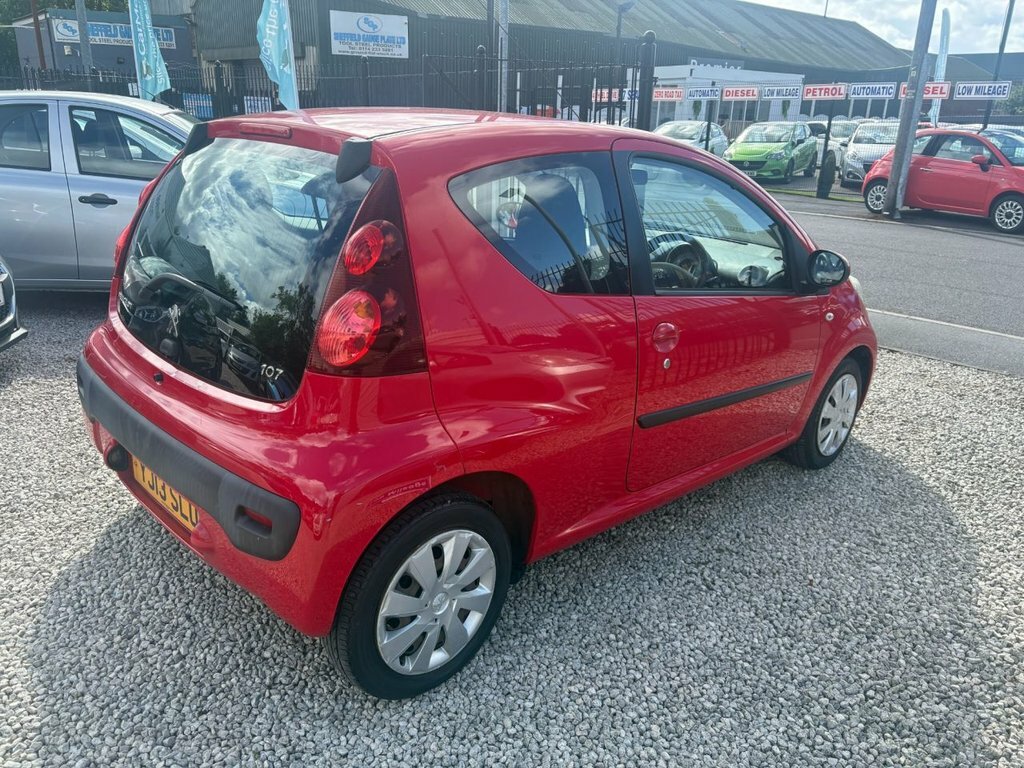 Peugeot 107 1L Active Red #5