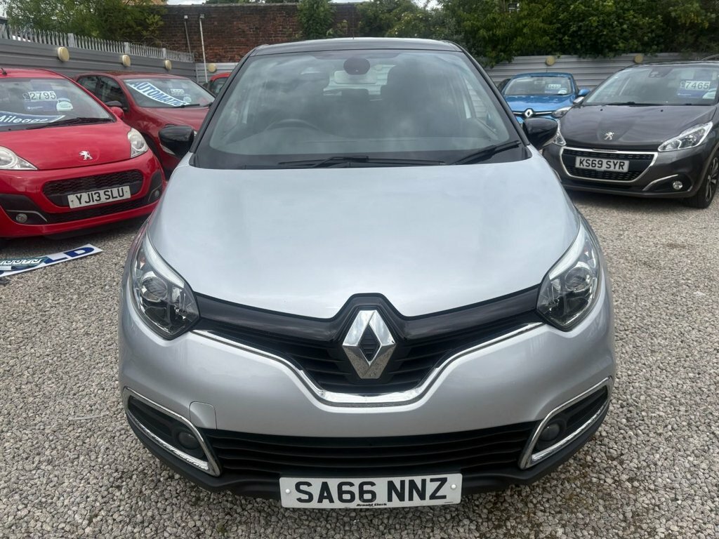 Renault Captur 1.5L Dynamique Nav Silver #2