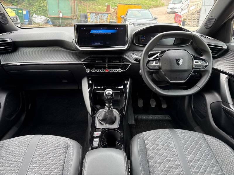 Peugeot 2008 1.2 Puretech 130 Allure - 2024 73 GP73CAA White #6