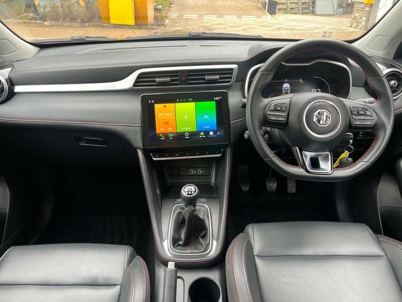 MG ZS 1.5 Vti-tech Exclusive Red #6