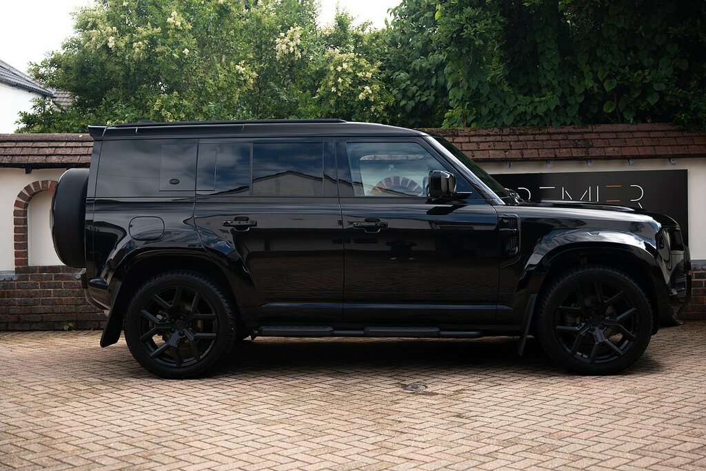 Land Rover Defender 110 D250 Mhev Xs Edition Black #3