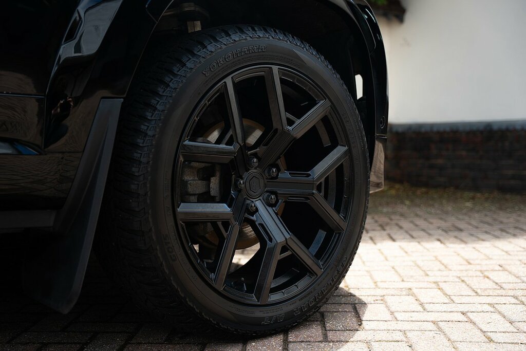 Land Rover Defender 110 D250 Mhev Xs Edition Black #6
