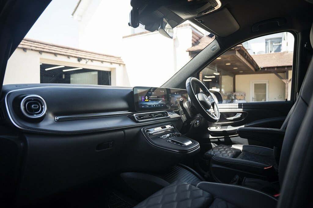 Mercedes-Benz V Class V220 D Amg Line 9G-tronic Extra Long Black #9