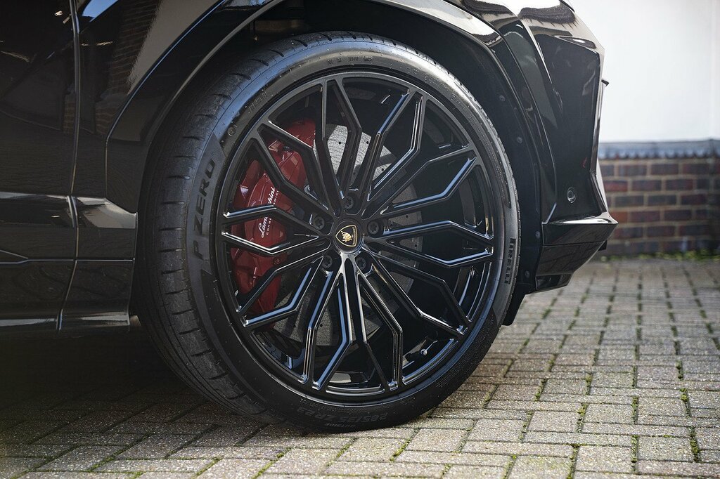 Lamborghini Urus V8 Biturbo Se Black #6