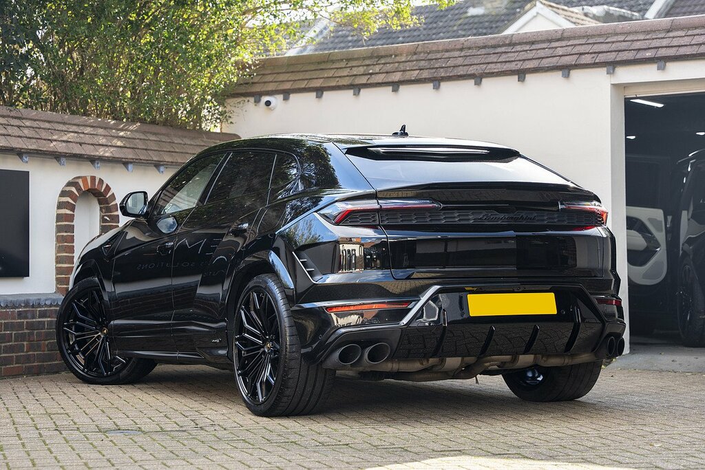 Lamborghini Urus V8 Biturbo Se Black #4