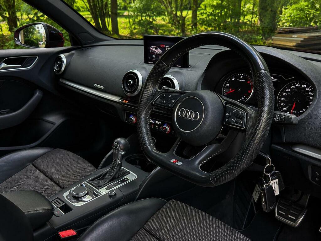 Audi A3 Hatchback 1.6 Tdi Black Edition Sportback S Tronic LV17UHO Red #3