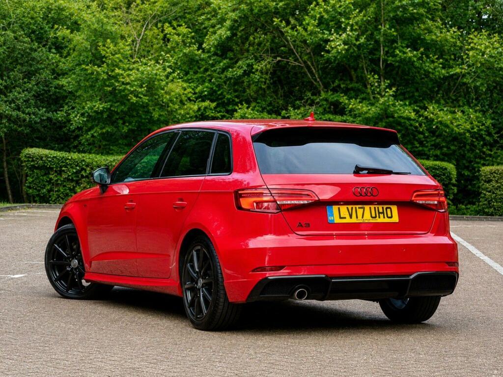 Audi A3 Hatchback 1.6 Tdi Black Edition Sportback S Tronic LV17UHO Red #2