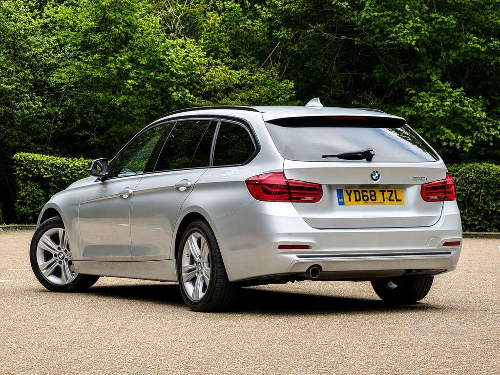 BMW 3 Series Estate 1.5 318I Sport Touring Euro 6 Ss Silver #2