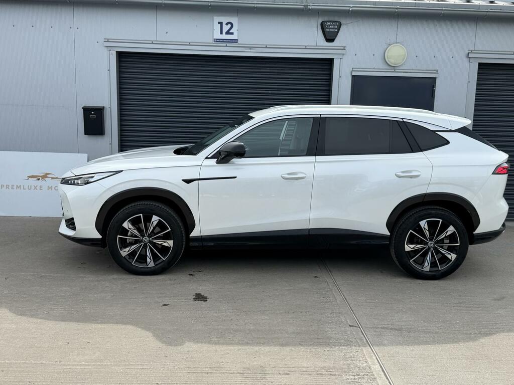 MG HS Trophy White #2