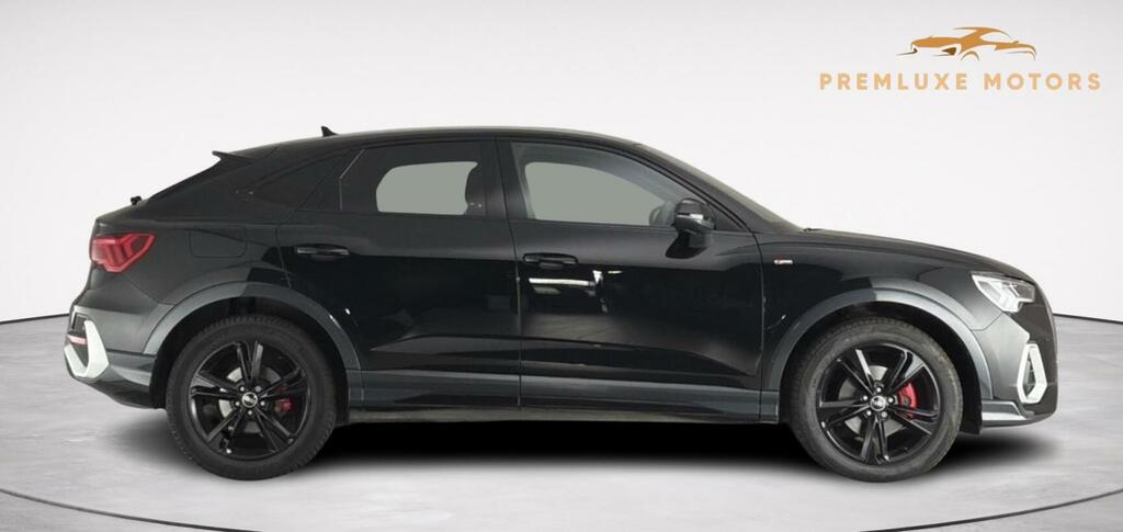 Audi Q3 S Line Black #2